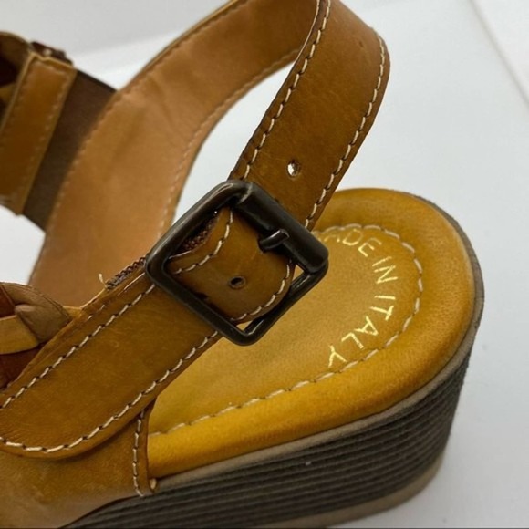 Napa Flex by David Tate Italy Brown Leather Woven Strap Wedge Sandals Size 5.5 - Picture 2 of 7